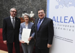 from left: Professor Günter Stock, ALLEA President, Laureate Professor Luisa Passerini, José Manuel Barroso, President of the European Commission 
